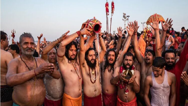 मौनी अमावस्या से पहले महाकुंभ में जबरदस्त भीड़, कल होगा महाकुंभ का दूसरा अमृत स्नान
