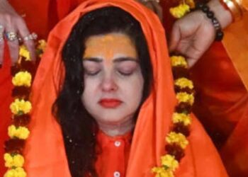 ममता कुलकर्णी को लेकर किन्नर अखाड़े में ‘महाभारत’ क्यों………..