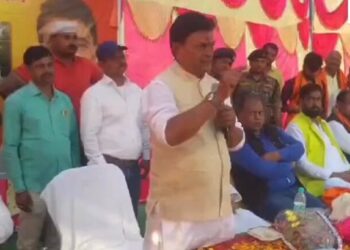 बीजेपी नेताओं ने पवन सिंह को पैसे देकर अपने हीं उम्मीदवार को हरवाया !