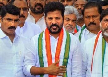 तेलंगाना कांग्रेस में आंतरिक कलह चरम पर , कर्नाटक के साथ-साथ तेलंगाना कांग्रेस में बवाल