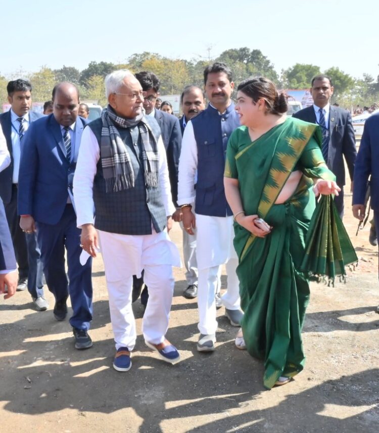 प्रगति यात्रा के तहत जमुई पहुंचे मुख्यमंत्री नीतीश कुमार, 890 करोड़ रुपए की 74 योजनाओं का किया शिलान्यास