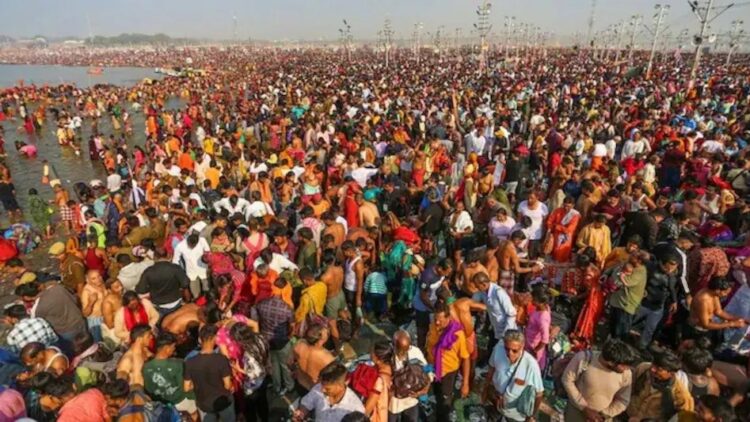 महाकुंभ में आस्था का सैलाब , कल महाशिवरात्रि पर आखिरी अमृत स्नान के लिए महाकुंभ हैं तैयार…….