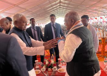 आखिर नीतीश इतनी जल्दी समागम छोड़कर क्यों गए?