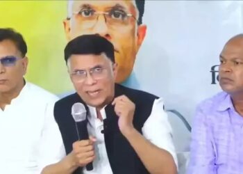 कांग्रेस इलाज के साथ एक्सरे करती है’, बिहार आकर गरजे कांग्रेस नेता पवन खेड़ा