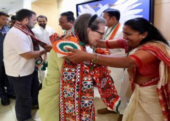 कांग्रेस ने 64 साल बाद अधिवेशन के लिए गुजरात क्यों चुना ……………..