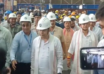 रेल मंत्री अश्विनी वैष्णव पहुंचे जमालपुर  …………