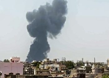 अहमदाबाद से लंदन जा रहा एयर इंडिया का विमान अहमदाबाद के रिहाईशी इलाका में हुआ क्रैश