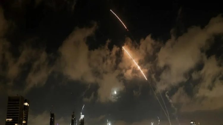 सीजफायर के बीच ईरान ने कर दी इजरायल पर मिसाइलों की बौछार
