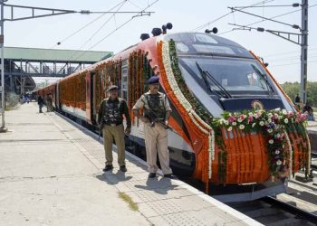 कटरा-श्रीनगर वंदे भारत ट्रेन आम लोगों के लिए शुरू……………