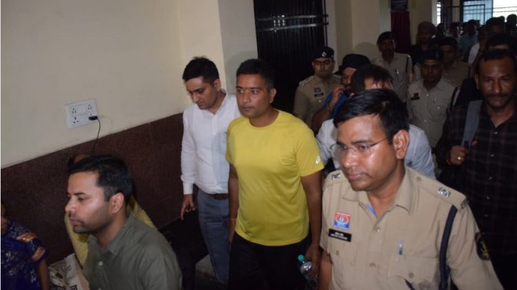 शराब घोटाला : क्या भूपेश बघेल का बेटा दोषी है?