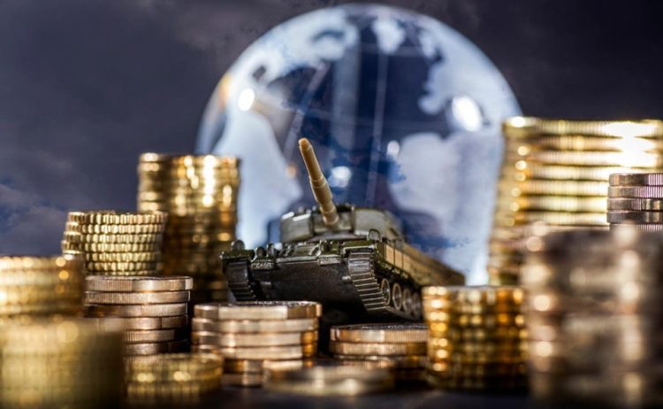आर्थिक युद्ध की आहट: आर्थिक-कूटनीतिक तनाव के बीच वैश्विक व्यवस्था कहां जाएगी ?
