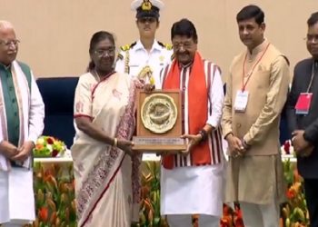 इंदौर लगातार 8वीं बार भारत का सबसे स्वच्छ शहर, सूरत दूसरे और नवी मुंबई तीसरे नंबर पर