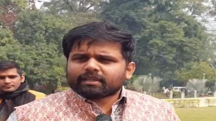 पटना एम्स में डॉक्टर और विधायक के बीच हुआ विवाद अब नया मोड़, 5वें दिन भी डॉक्टर्स का प्रदर्शन, PMCH का भी समर्थन