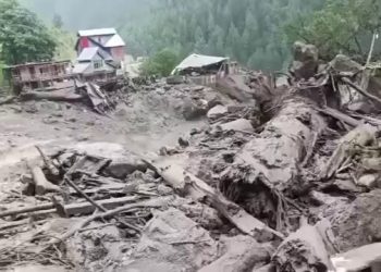 जम्मू-कश्मीर के किश्तवाड़ में बादल फटने से भारी तबाही,  30 लोगों की मौत , 120 जख्मी ,98 लोग रेस्क्यू किए गए