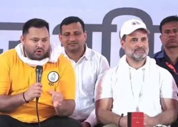 वे एक व्यक्ति विशेष के हनुमान हैं. हम जनता के हनुमान हैं…………………..