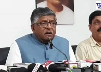 और कितना झूठ बोलेंगे, वो विपक्ष की गरिमा गिरा रहे हैं…………