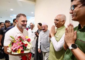 दो दिवसीय दौरे पर रायबरेली पहुंचे राहुल गांधी, वापस जाओ के नारे………….