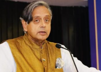 भारत में राजनीति फैमिली बिजनेस बन गई है…………….