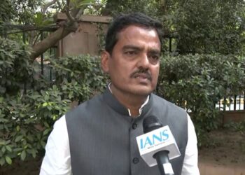 कांग्रेस की बैठक में संजीव सिंह ने क्यों दी गोली मारने की धमकी?