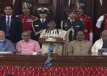 देश आज 76वां संविधान दिवस मना रहा है., राष्ट्रपति मुर्मू बोलीं- भारत का लोकतंत्र दुनिया के लिए मिसाल