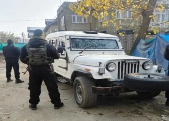 कश्मीर में पाकिस्तान का नेटवर्क, 120 जगह छापे