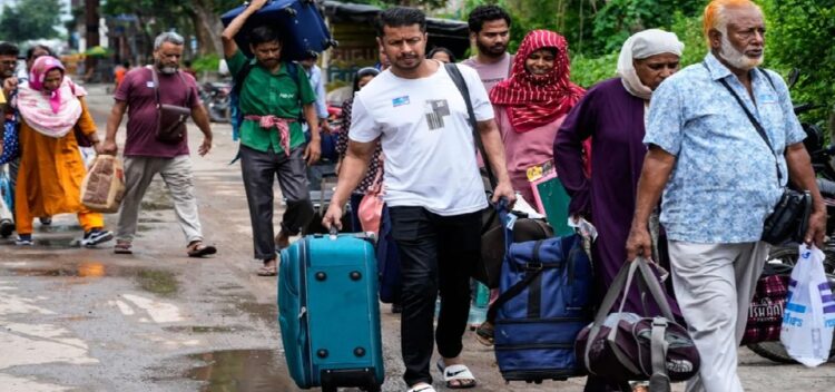 SIR की प्रक्रिया शुरू होते ही घुसपैठिए पश्चिम बंगाल छोड़कर क्यों भागने लगे बांग्लादेशी ?