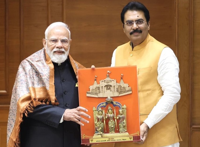 संजय सरावगी दिल्ली में प्रधानमंत्री नरेंद्र मोदी से की मुलाकात…………