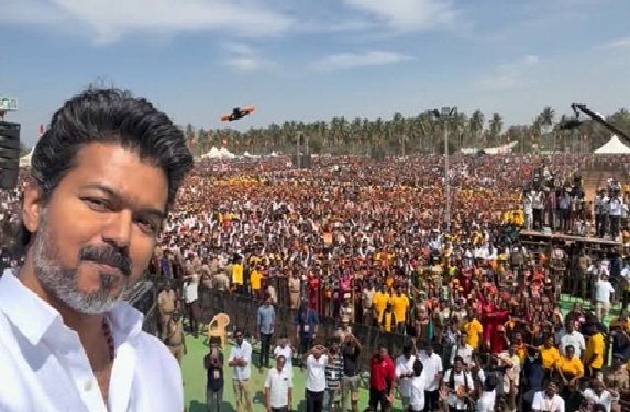 तमिलनाडु की सियासत में बढ़ रही अभिनेता विजय की सक्रियता …..