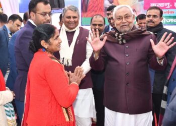 चुनावी वादों को चुनाव घोषणा पत्र से जमीन पर उतारना पड़ता है………………….