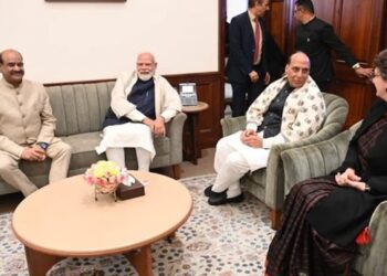 संसद का शीतकालीन सत्र समाप्त : सदन में टकराव के बाद स्पीकर की चाय पार्टी में दिखी गर्मजोशी…………