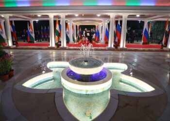 प्रधानमंत्री आवास पर मोदी ने किया पुतिन का ग्रैंड वेलकम, दुनिया देख रही दोस्ती का दम