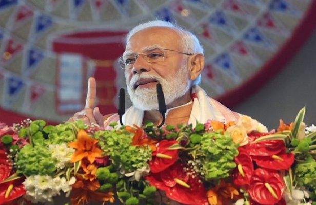 असम में ब्रह्मपुत्र नदी में क्रूज पर PM मोदी ने की छात्रों से ‘परीक्षा पे चर्चा’…