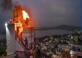 कार्तिकेय दीपम विवाद पर तमिलनाडु की स्टालिन सरकार को झटका, मद्रास हाईकोर्ट ने कार्तिगई दीपम जलाने का दिया आदेश