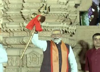 हाथ में त्रिशूल, माथे पर त्रिपुण्ड और हर-हर महादेव की गूंज,पीएम मोदी की मौजूदगी में शिवमय हुआ सोमनाथ…………..