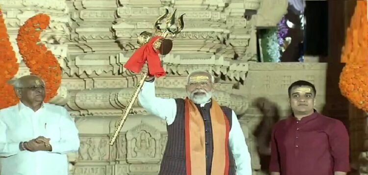 हाथ में त्रिशूल, माथे पर त्रिपुण्ड और हर-हर महादेव की गूंज,पीएम मोदी की मौजूदगी में शिवमय हुआ सोमनाथ…………..