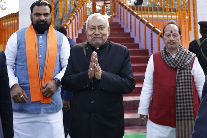 राज्य में नए शहर बसेंगे, ग्रामीण सड़कें दो लेन की होंगी : नीतीश