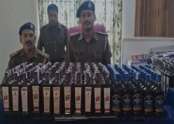 ये कैसी शराबबंदी जहाँ हर दिन 10 हजार लीटर शराब हो रही जब्त……………