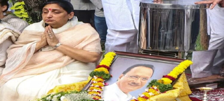 अजित पवार की पत्नी सुनेत्रा डिप्टी CM बनेंगी, महाराष्ट्र की होंगी पहली महिला उपमुख्यमंत्री
