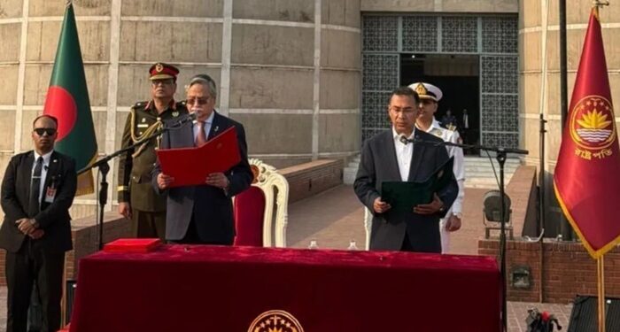 बांग्लादेश को मिली नई सरकार, BNP नेता तारिक रहमान ने ली प्रधानमंत्री पद की शपथ