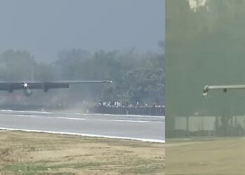 असम के डिब्रूगढ़ में भारत की पहली हाईवे एयरस्ट्रिप का पीएम मोदी ने किया उद्घाटन , 16 लड़ाकू विमानों ने 40 मिनट तक हाईवे रनवे पर किया प्रदर्शन ……………