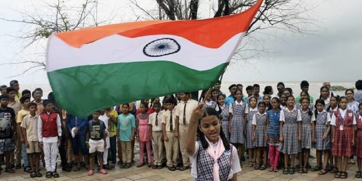 जन गण मन से पहले बजेगा वंदे मातरम्, सरकार ने तय किया राष्ट्र गीत का नया नियम……..