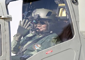 कॉकपिट से देश को मैसेज-वीर सैनिकों को गर्व के साथ धन्यवाद; जय हिंद, जय भारत