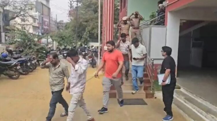 लश्कर ए तैयबा के 8 आतंकी गिरफ्तार….