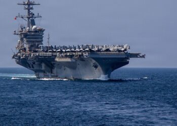 अमेरिकी युद्धपोत USS अब्राहम लिंकन पर ईरान का हमला?