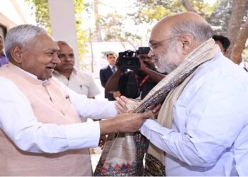 क्या तेजस्वी के कमजोर होने से मजबूर हुए नीतीश………….