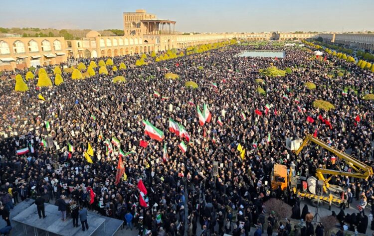 गहरे संकट के बीच ईरान का क्या होगा भविष्य – गृह युद्ध, नया लीडर, अमेरिकी पपेट या सैन्य शासन…