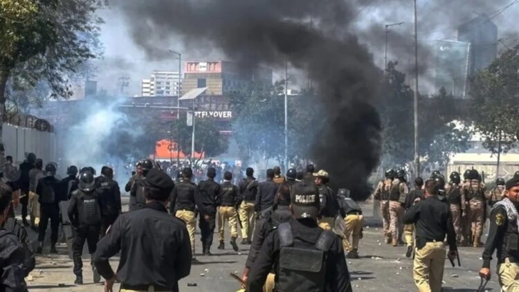 ईरान में जंग को लेकर पाकिस्तान और Pok में क्यों मारे गए 22 लोग?