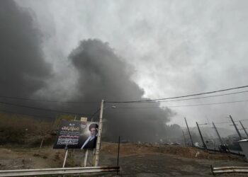 तेहरान में दिन में ही अंधेरा………..