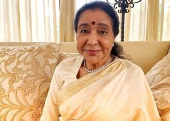 मशहूर गायिका आशा भोसले का ब्रीच कैंडी अस्पताल में हुआ निधन , कल होगा अंतिम संस्कार …………