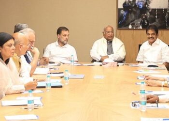 CWC मीटिंग: कांग्रेस ने PM मोदी पर उठाए सवाल, कहा- कूटनीतिक विफलता से बढ़ी पाकिस्तान की साख